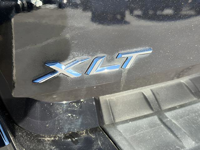 Used 2022 Ford Explorer XLT w/ Equipment Group 202A AWD/4WD image 21