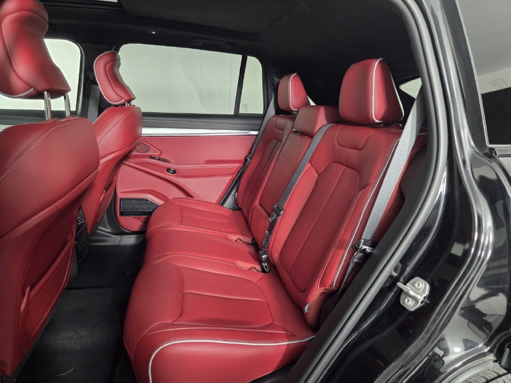 Used 2025 Jeep Wagoneer S Launch Edition AWD/4WD image 44