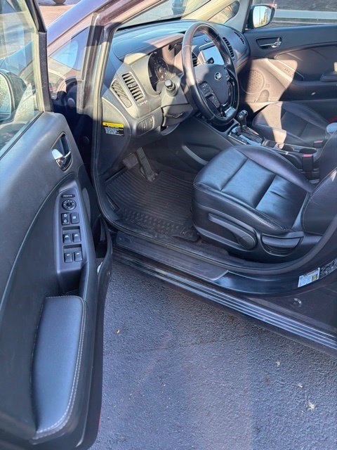 Used 2017 Kia Forte EX FWD image 17