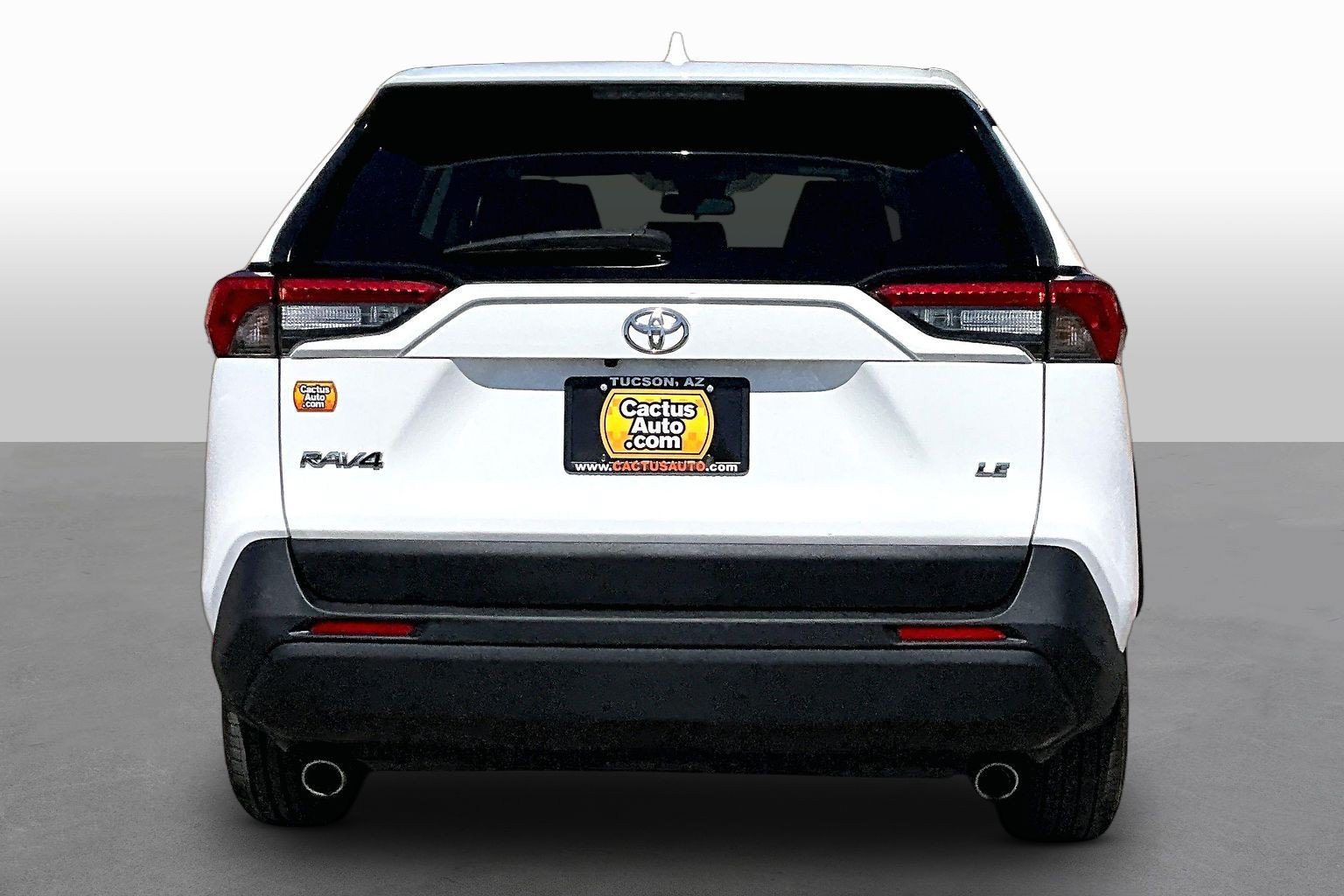 Used 2022 Toyota RAV4 LE FWD image 4