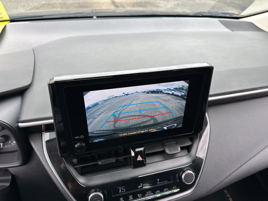 Used 2024 Toyota Corolla LE FWD image 5