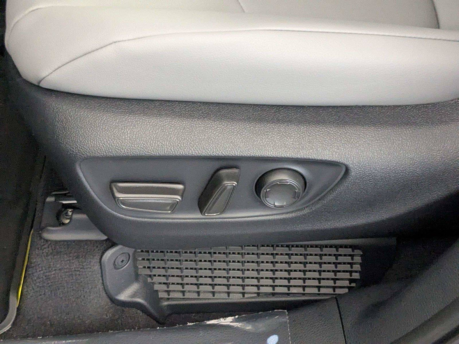 New 2026 Toyota Sienna XLE FWD image 12