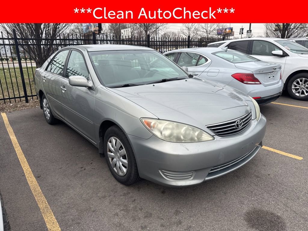 Used 2005 Toyota Camry LE image 3