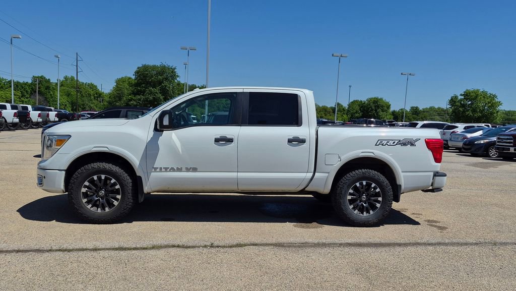 Used 2018 Nissan Titan PRO-4X w/ Pro-4x Convenience Package AWD/4WD image 5