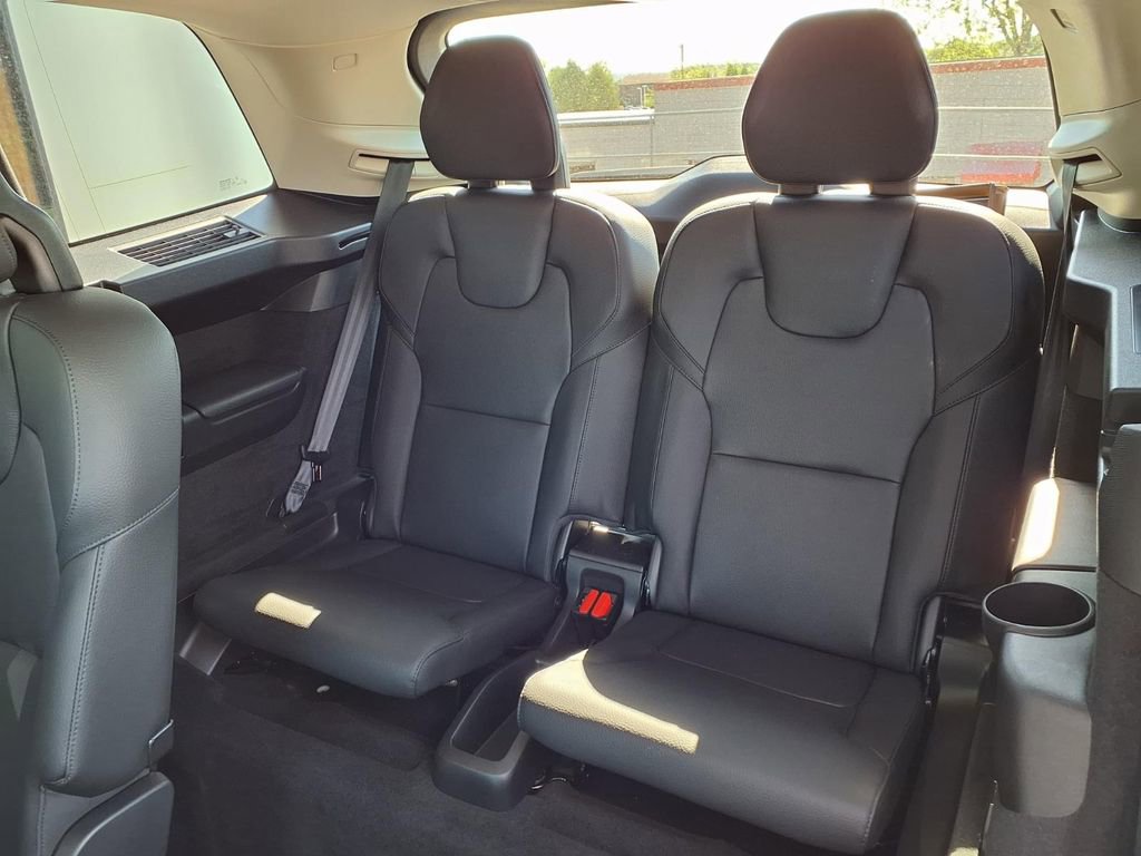 Certified 2024 Volvo XC90 B6 Plus AWD/4WD image 9
