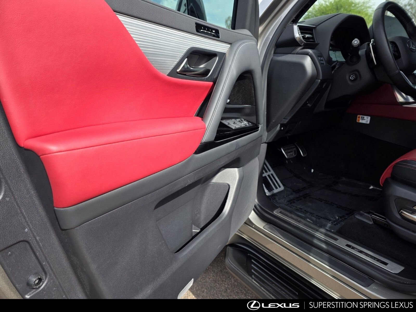 Certified 2025 Lexus LX 700h F Sport w/ Accessory Package (Z1) image 12