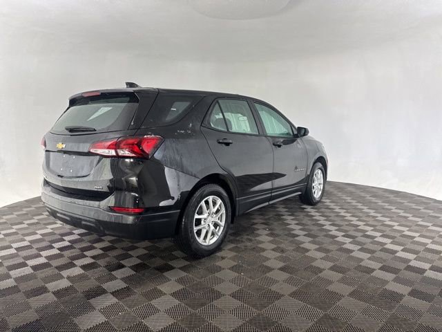 Used 2023 Chevrolet Equinox LS AWD/4WD image 7