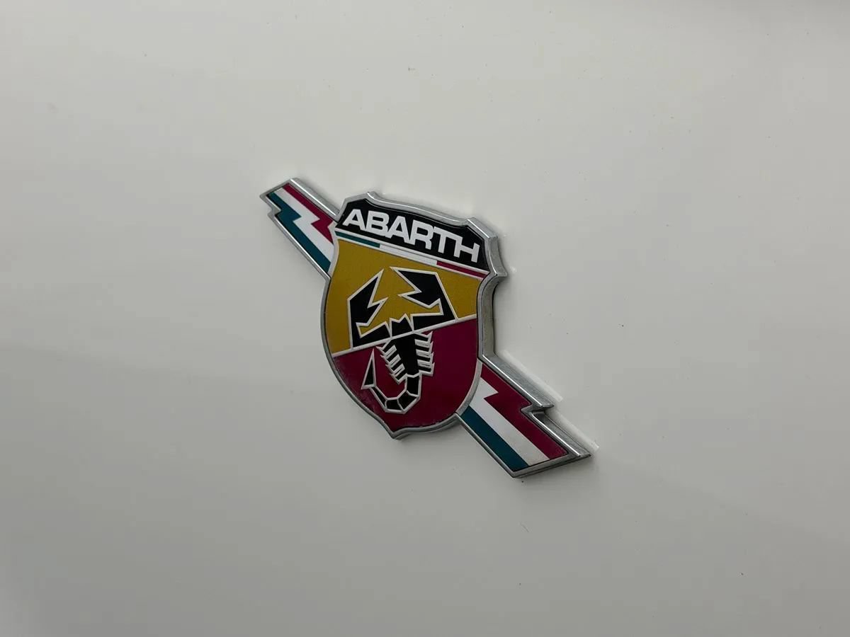 Used 2013 FIAT 500 Abarth FWD image 5