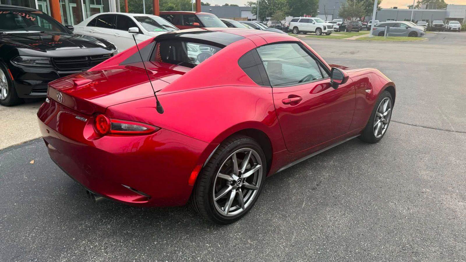 Used 2022 MAZDA MX-5 Miata RF Grand Touring RWD image 3