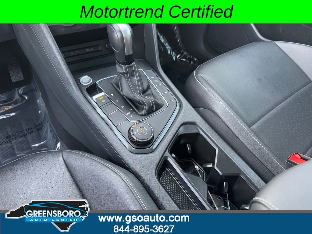 Used 2021 Volkswagen Tiguan SE w/ Panoramic Sunroof Package image 28