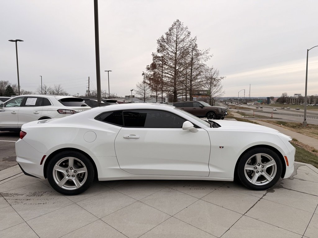 Used 2019 Chevrolet Camaro LT image 10