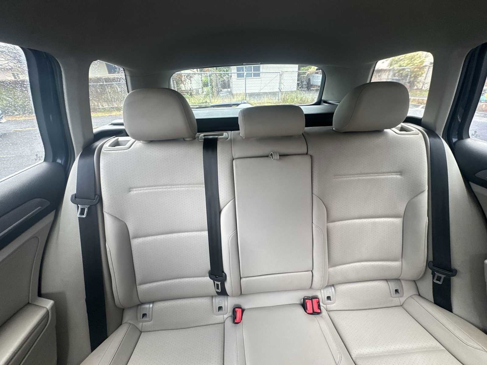 Used 2017 Volkswagen Golf Alltrack S image 21