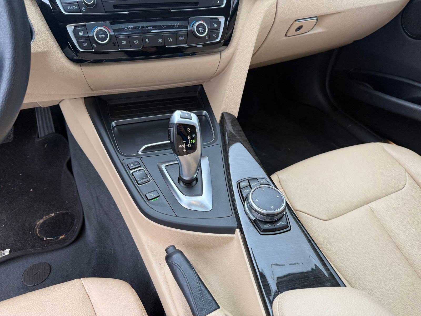 Used 2017 BMW 320i Sedan image 17