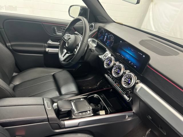 Used 2023 Mercedes-Benz GLB 250 4MATIC image 26