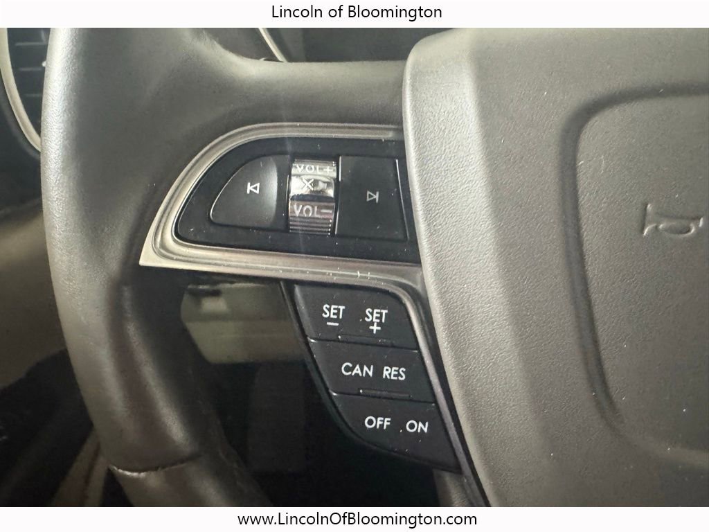 Used 2019 Lincoln Nautilus Reserve image 42