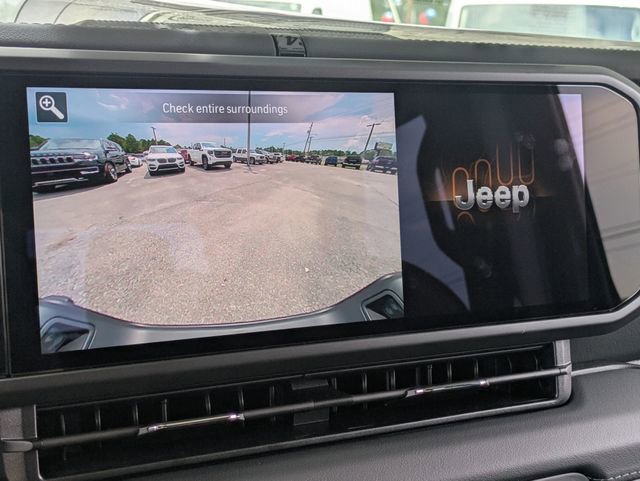 New 2025 Jeep Gladiator Sport image 26