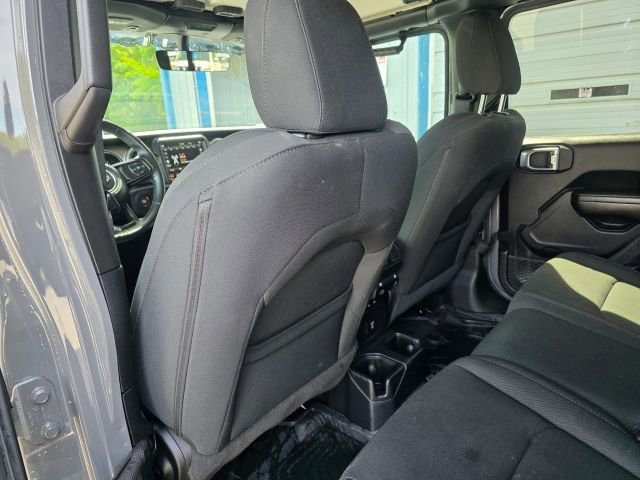 Used 2021 Jeep Gladiator Sport image 19