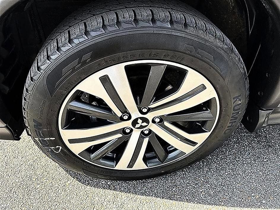 Used 2023 Mitsubishi Outlander Sport ES AWD/4WD image 7