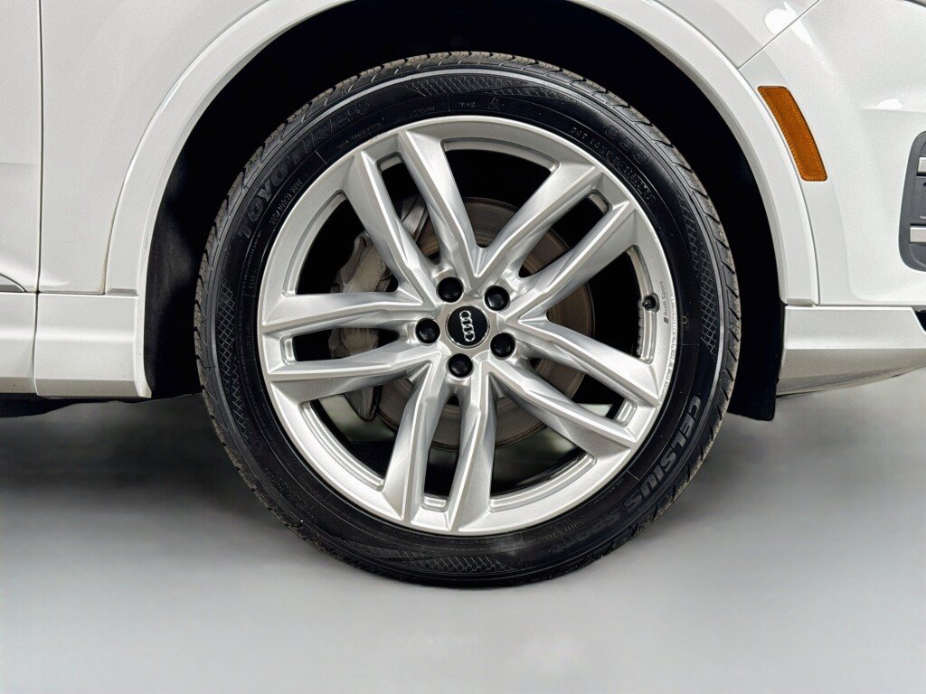 Used 2018 Audi Q7 3.0T Prestige w/ Prestige Package AWD/4WD image 50