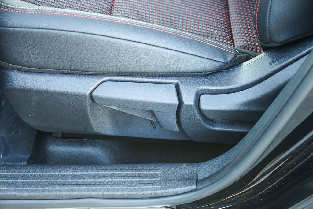 New 2026 Nissan Kicks SR w/ Illumination Package FWD image 22