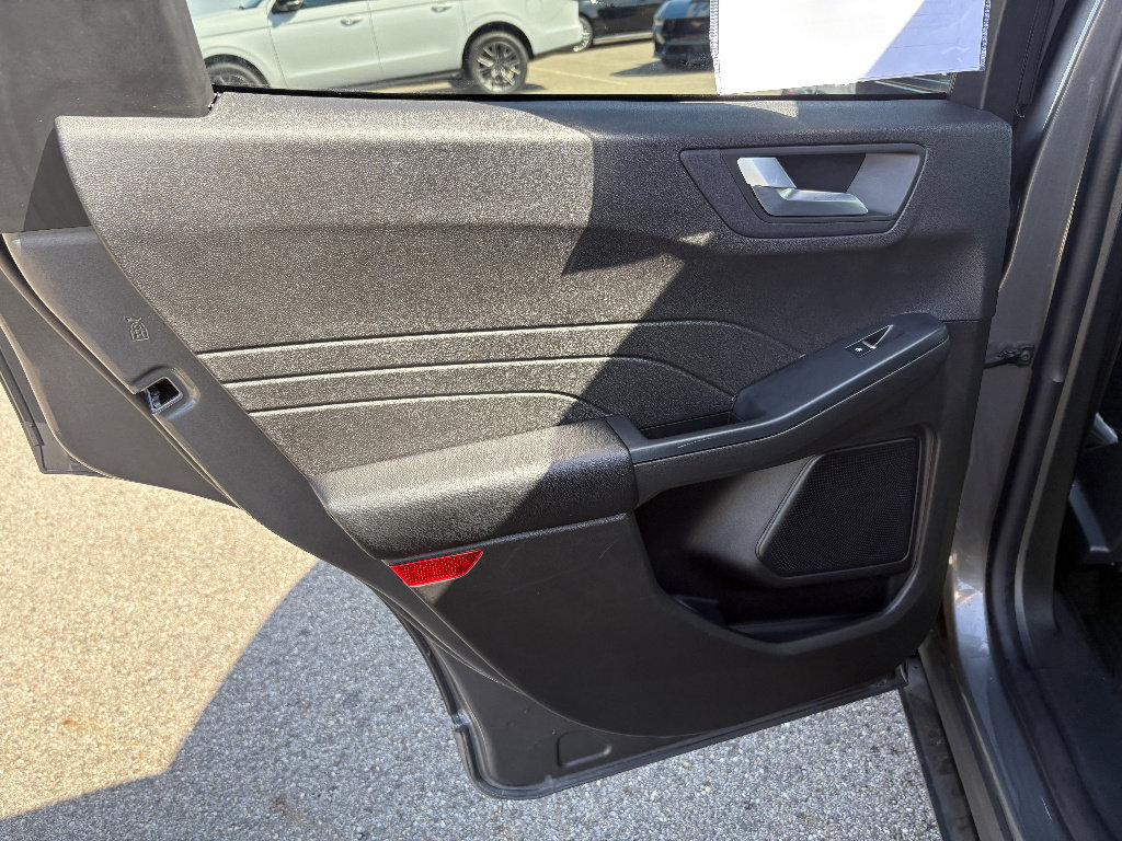 Used 2024 Ford Escape ST-Line w/ Tech Pack #1 image 17