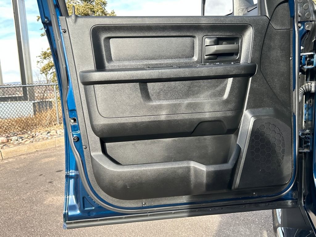 Used 2024 RAM 3500 Tradesman w/ Chrome Appearance Group image 31