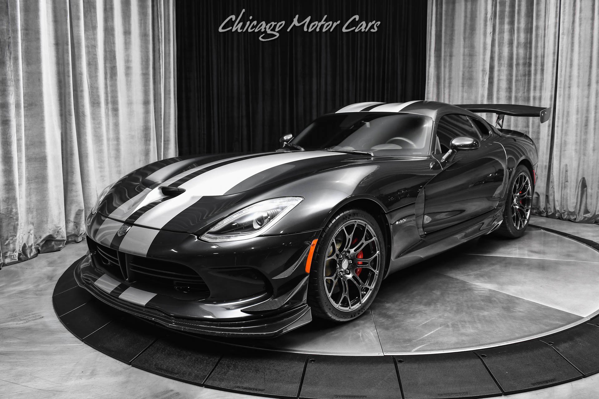 Used 2013 SRT Viper GTS w/ GTS Laguna Interior Pkg image 26