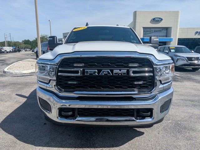 Used 2024 RAM 3500 Tradesman w/ Chrome Appearance Group AWD/4WD image 10
