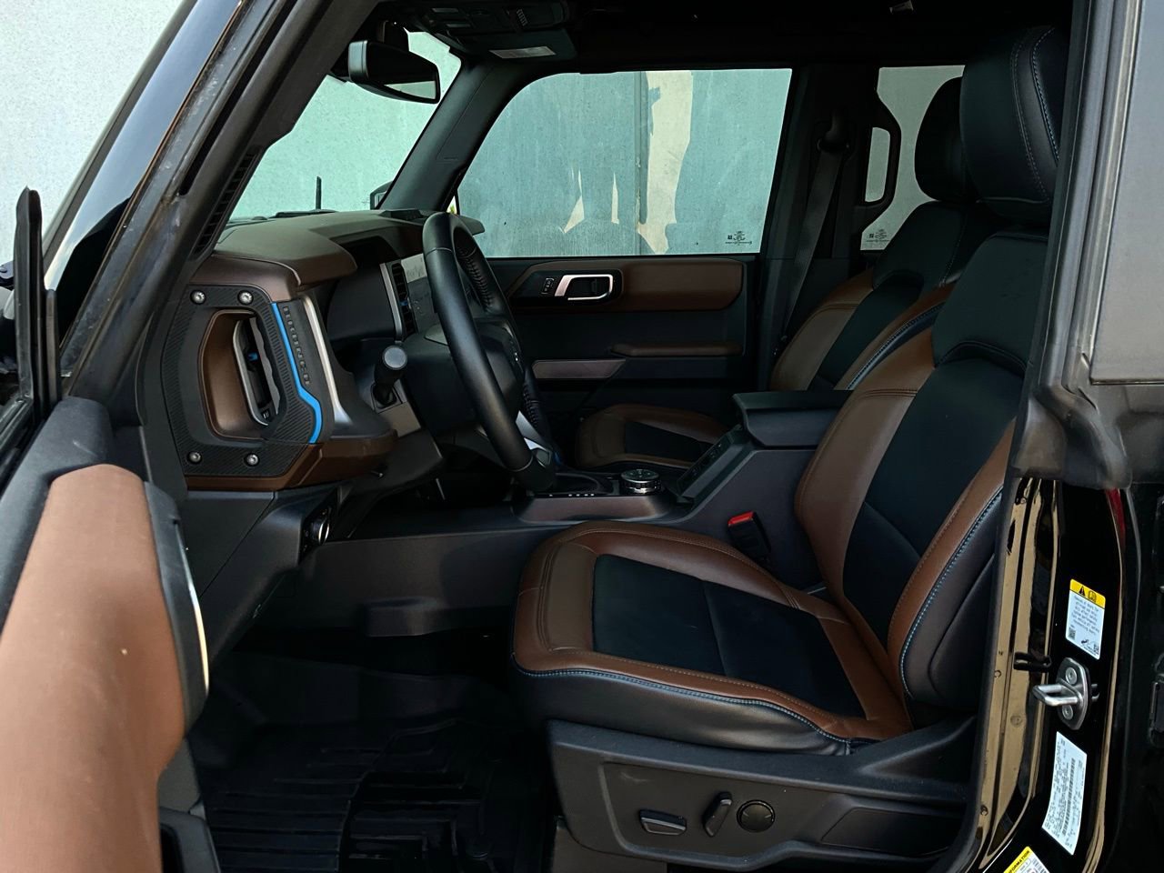 Used 2023 Ford Bronco Outer Banks image 10