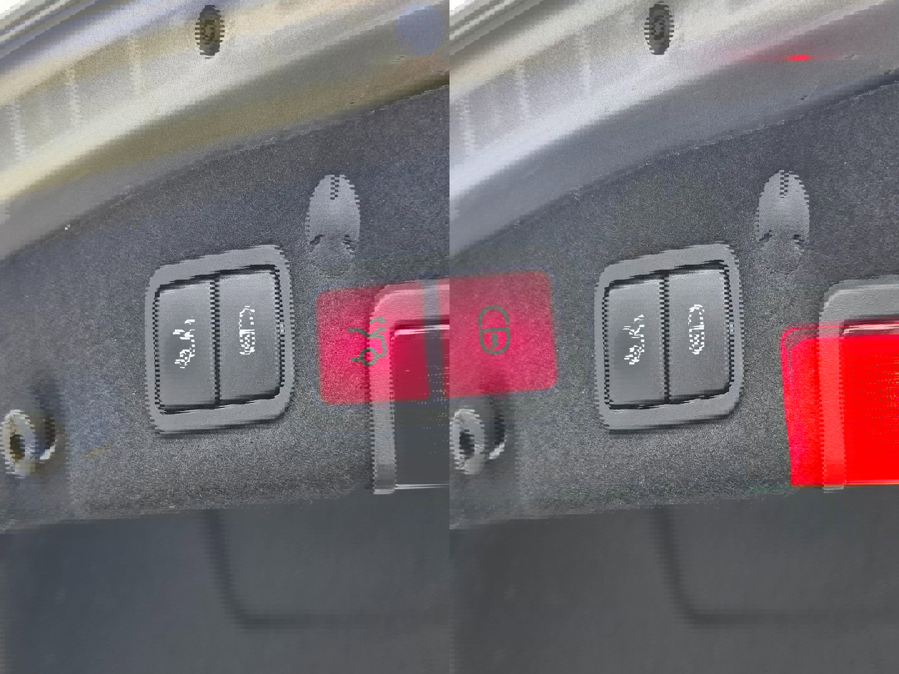 Used 2016 Mercedes-Benz C 350e Sedan w/ Multimedia Package image 27