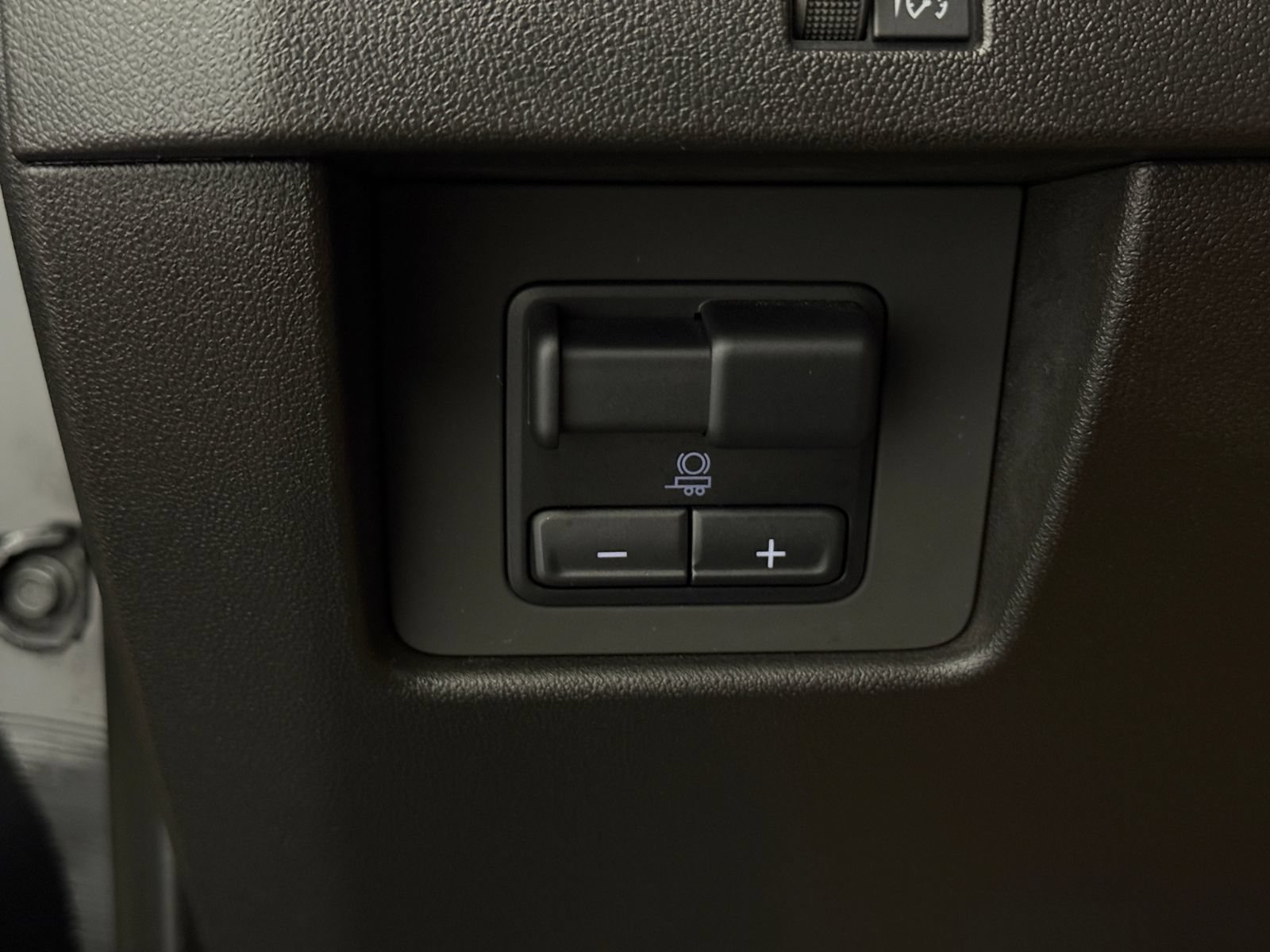 Used 2023 GMC Canyon Elevation w/ Convenience Package AWD/4WD image 33