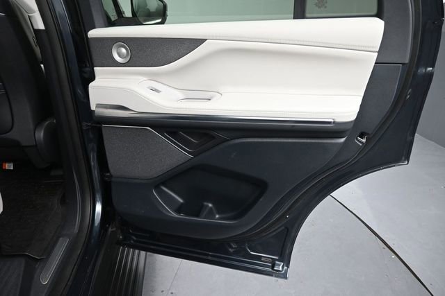 Certified 2025 Lincoln Navigator Reserve AWD/4WD image 32