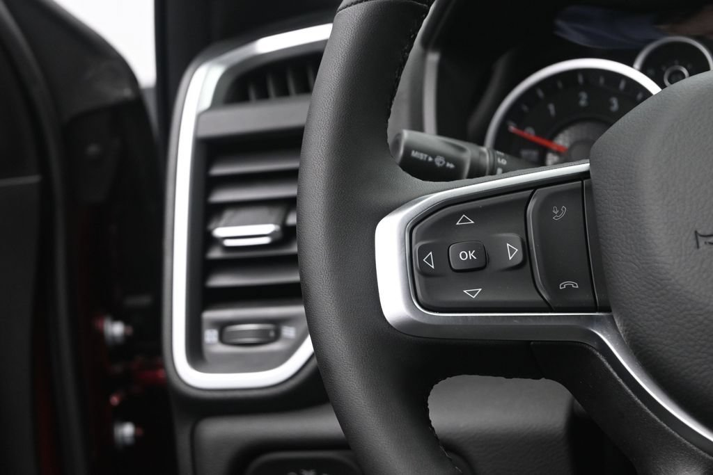 Used 2025 RAM 1500 Big Horn AWD/4WD image 28