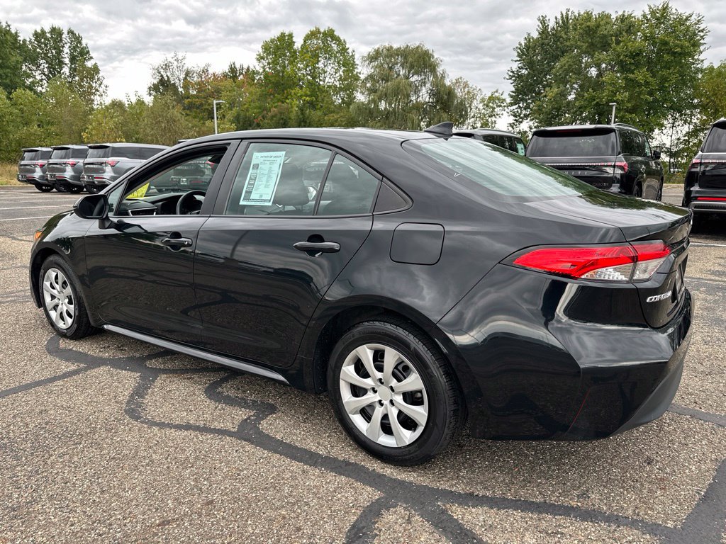 Used 2024 Toyota Corolla LE FWD image 8