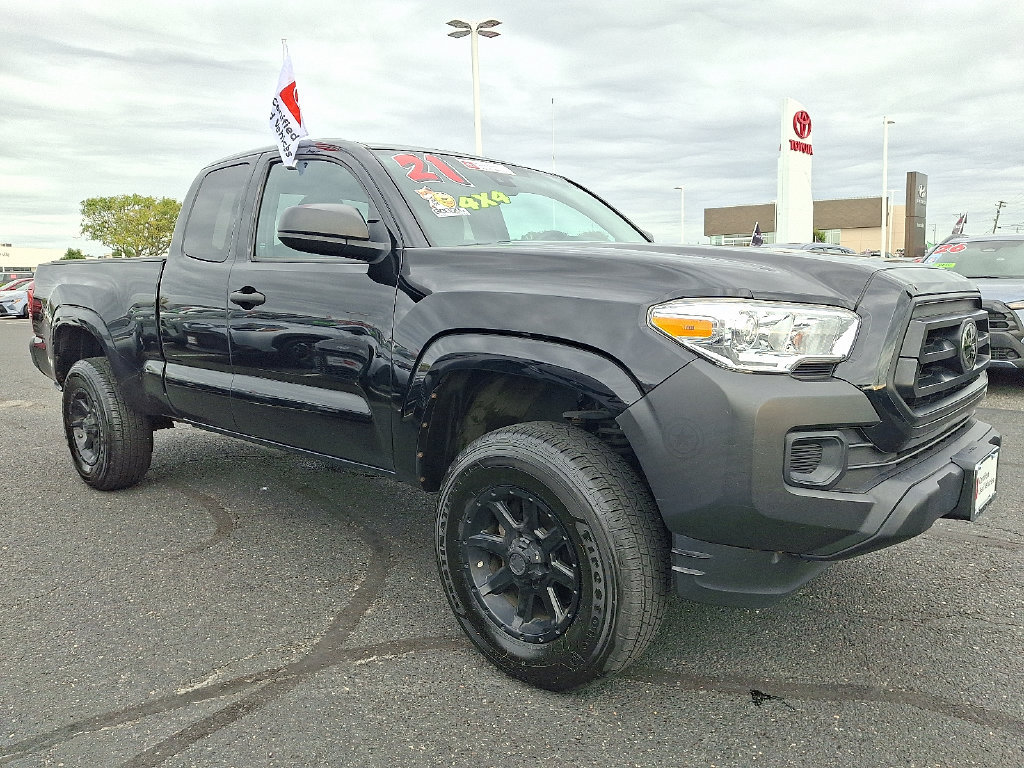 Certified 2021 Toyota Tacoma SR AWD/4WD image 3