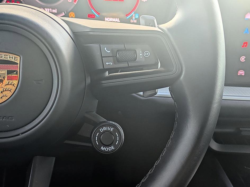 Used 2024 Porsche Cayenne image 15