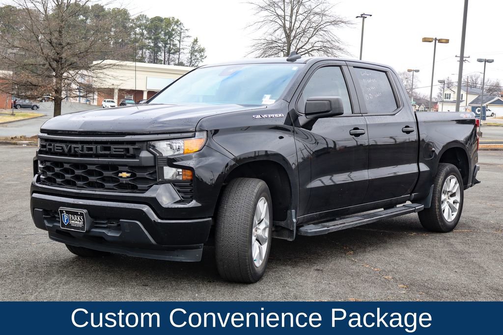 Used 2023 Chevrolet Silverado 1500 Custom image 3