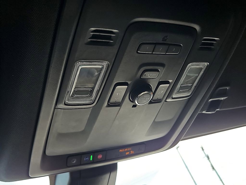 Used 2021 GMC Yukon Denali image 26