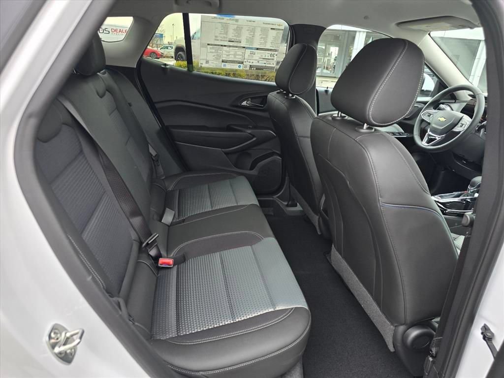 New 2026 Chevrolet Trax LT w/ Driver Confidence Package FWD image 12