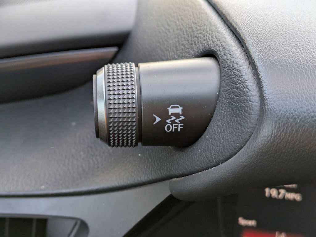 Used 2023 Lexus ES 350 w/ Accessory Package (Z2) image 31