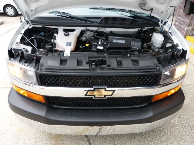 Used 2019 Chevrolet Express 3500 LT w/ LT Preferred Equipment Group RWD image 9