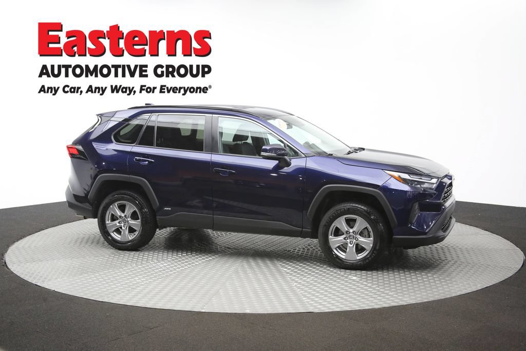 Used 2024 Toyota RAV4 XLE AWD/4WD image 45