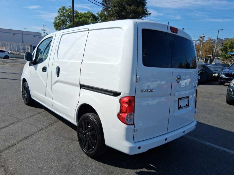 Used 2020 Nissan NV200 SV w/ Back Door Glass Package FWD image 4