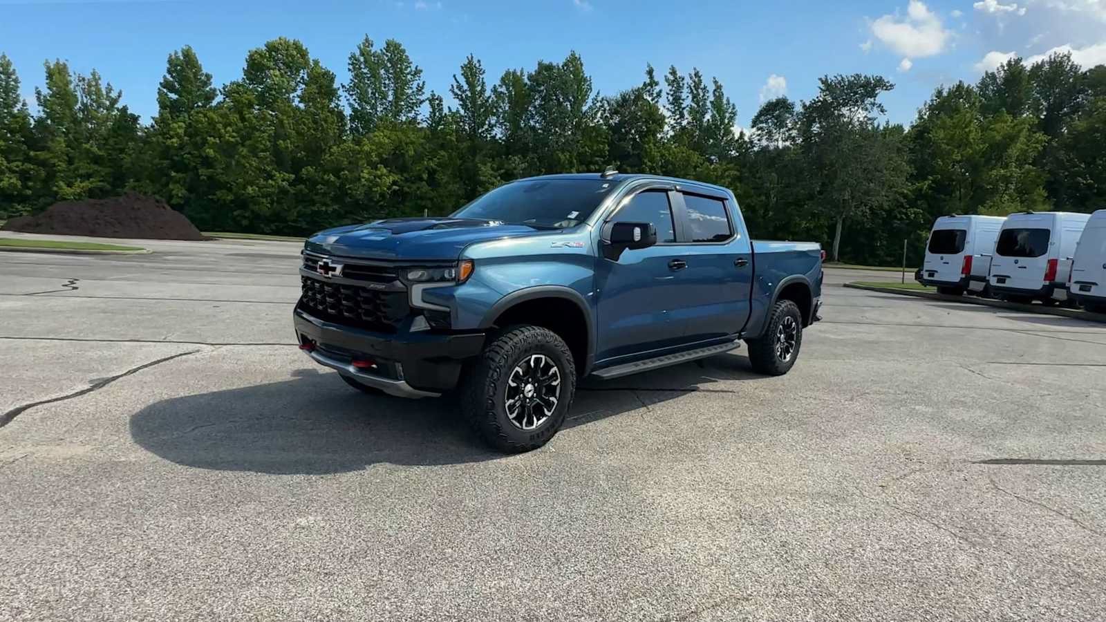 Certified 2024 Chevrolet Silverado 1500 ZR2 w/ Technology Package AWD/4WD image 4