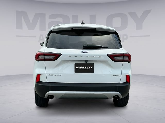 Used 2024 Ford Escape Active AWD/4WD image 4