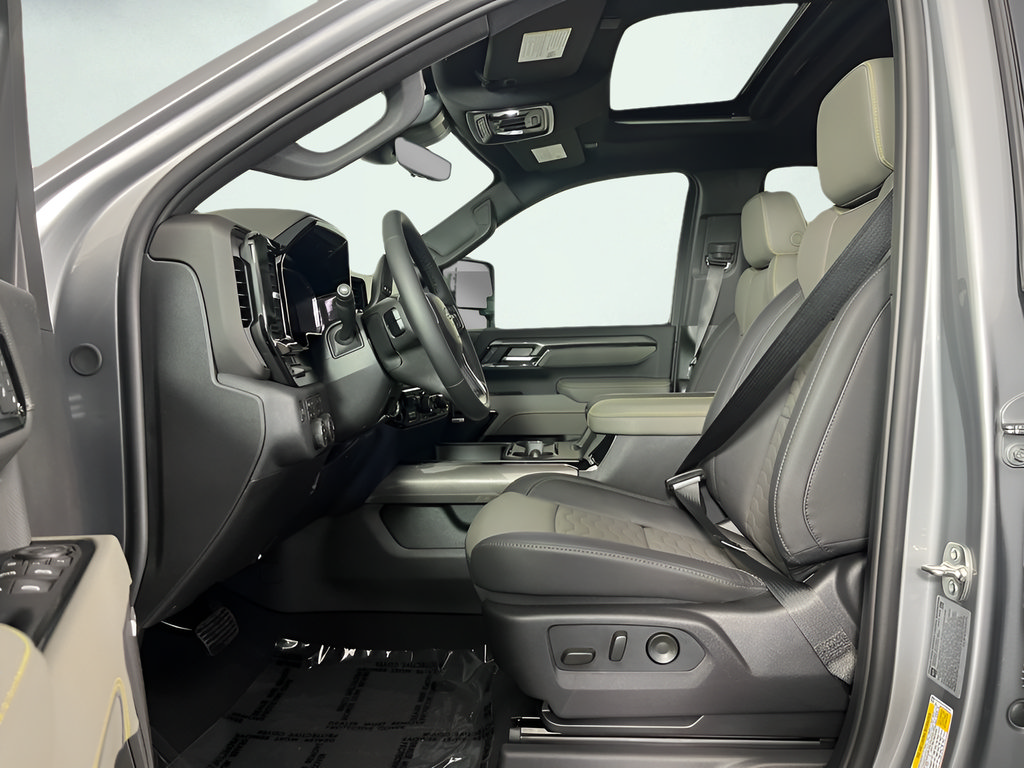 New 2026 Chevrolet Silverado 2500 ZR2 AWD/4WD image 9