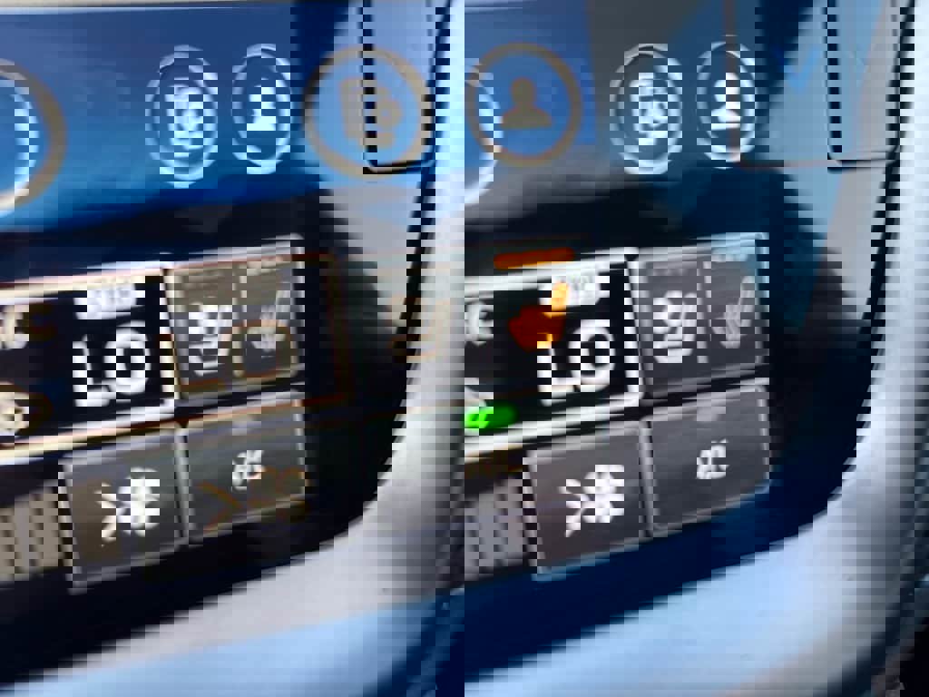 New 2025 Subaru Outback Touring XT image 29