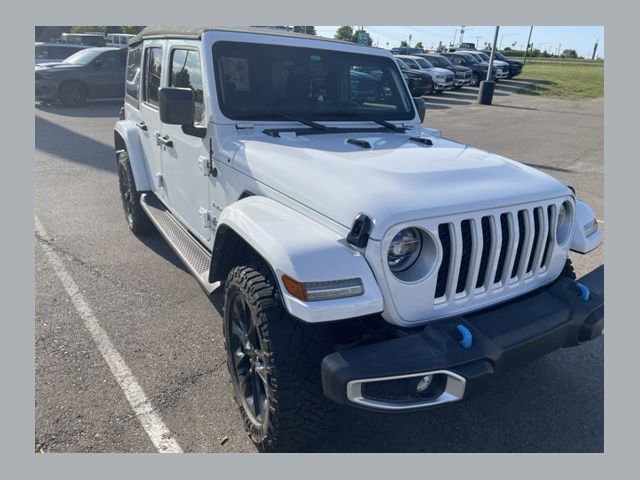 Used 2022 Jeep Wrangler Unlimited Sahara AWD/4WD image 1
