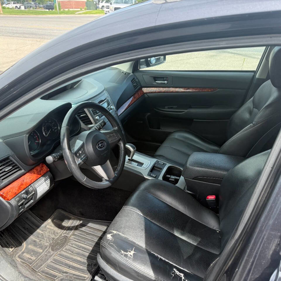 Used 2011 Subaru Outback 2.5i Limited AWD/4WD image 10