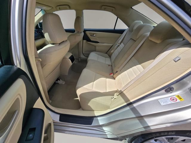 Used 2016 Toyota Camry LE FWD image 12